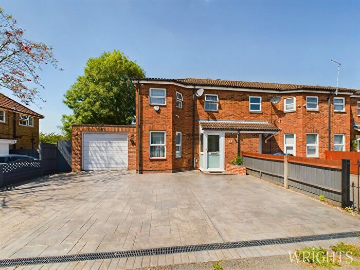 3 Bedroom End Of Terrace House To Rent In Mill Green Road, Welwyn Garden City, AL7