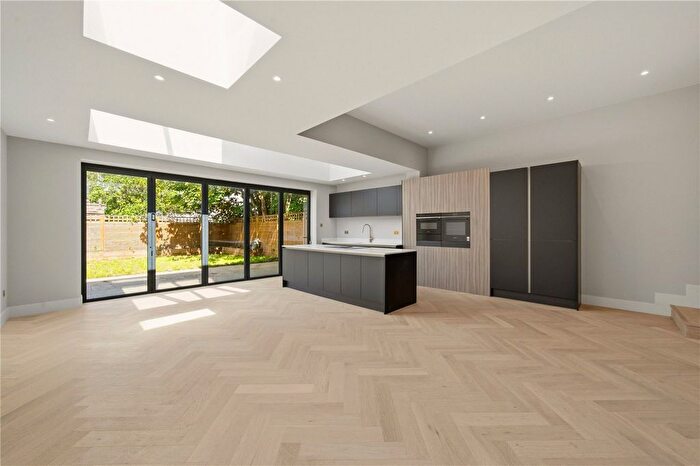 2 Bedroom Flat For Sale In Huron Road, SW17