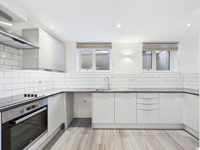 1 Bedroom Flat To Rent In Compasses House, Park Street, Cheltenham, GL50