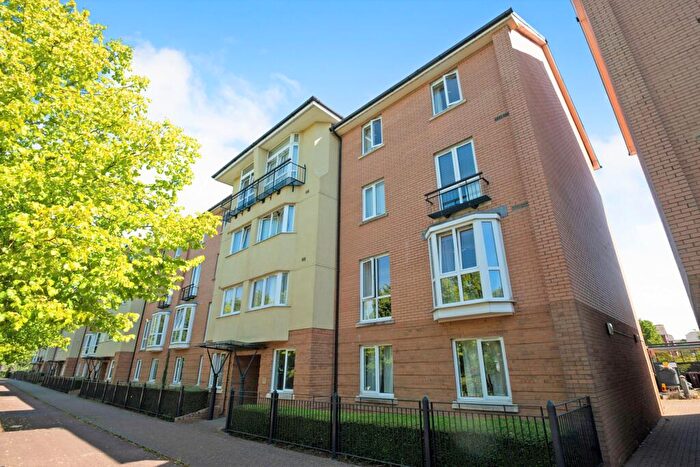 2 Bedroom Flat To Rent In Messina House, Vellacott Close, Cardiff, CF10