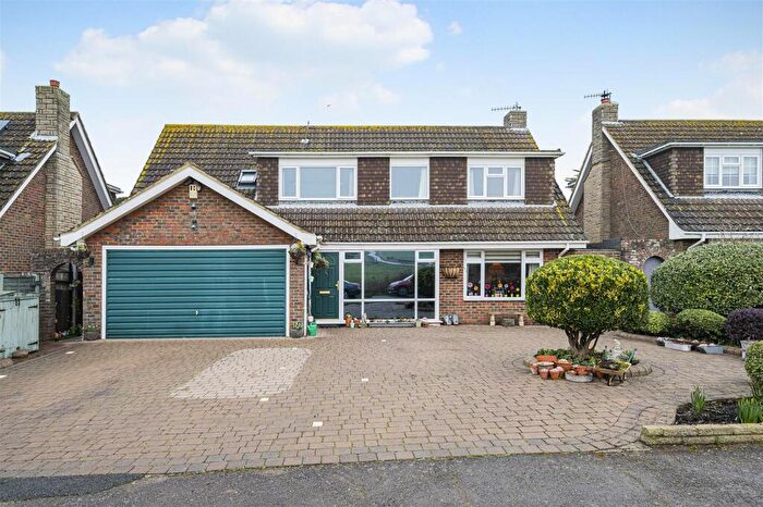 3 Bedroom House For Sale In Chyngton Way, Seaford, BN25