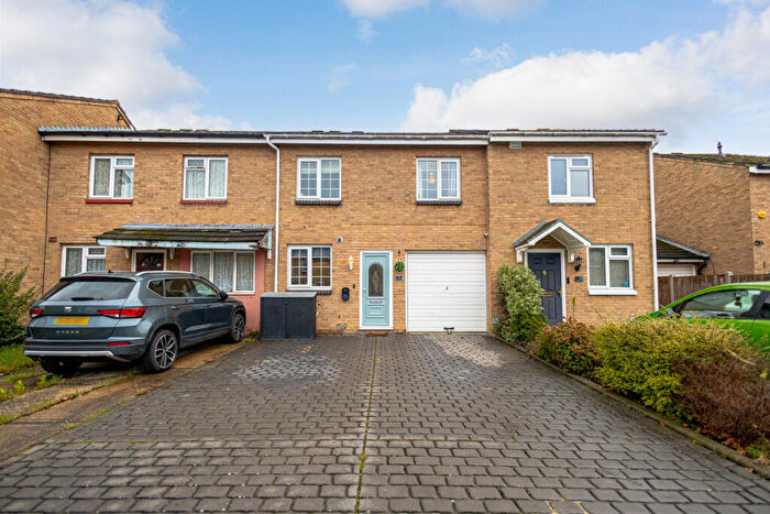 4 Bedroom Terraced House For Sale In Queens Road, Basildon, SS15