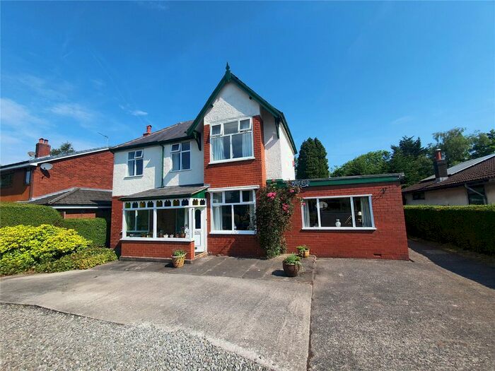 3 Bedroom Detached House For Sale In Preston New Road, Mellor Brook, Blackburn, Lancashire, BB2