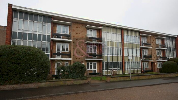 2 Bedroom Flat To Rent In Heaton Court, High Street, Cheshunt, Waltham Cross, Hertfordshire, EN8