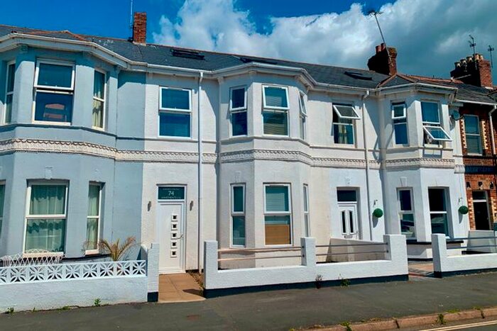 2 Bedroom Flat To Rent In Victoria Road, Exmouth, Devon EX8