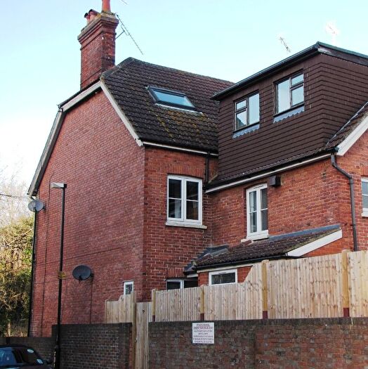 1 Bedroom Flat To Rent In Station Road, East Grinstead, RH19