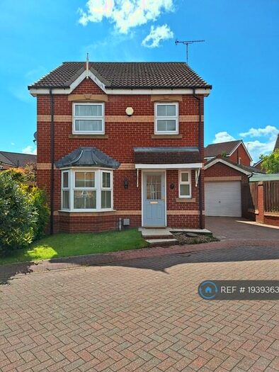 3 Bedroom Detached House To Rent In Briarwood Gardens, Rotherham, S66