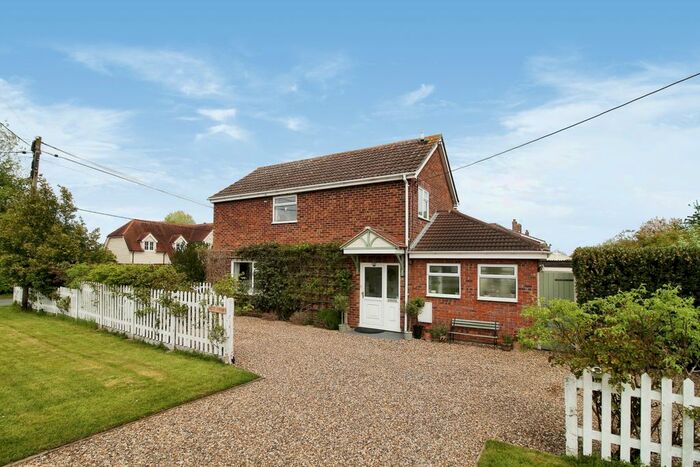 3 Bedroom Detached House For Sale In Dudley Road, Fingringhoe, Colchester, Essex, CO5