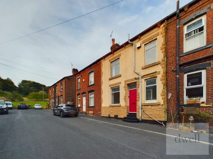 1 Bedroom Terraced House To Rent In Western Mount, Wortley, Leeds, LS12