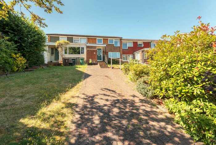3 Bedroom Terraced House To Rent In Dell Close, Harpenden, Herts, AL5