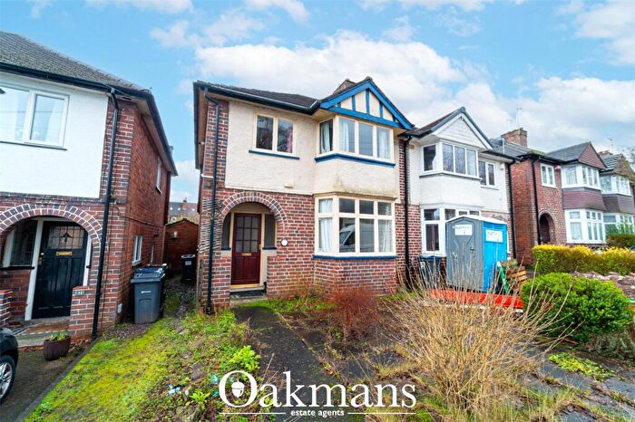 3 Bedroom Semi Detached House For Sale In Wentworth Park Avenue, Birmingham, B17