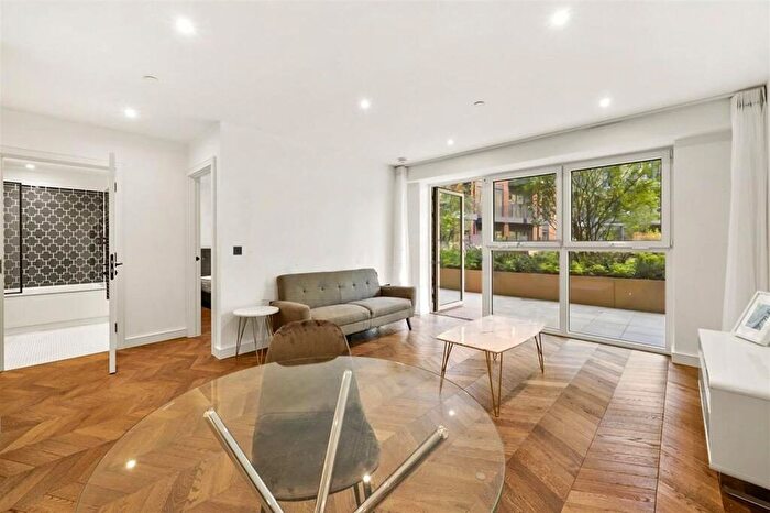 1 Bedroom Flat To Rent In Brook Street, Kingston Upon Thames, KT1