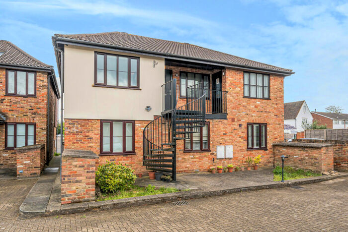 1 Bedroom Maisonette To Rent In Berrys Lane, Byfleet, West Byfleet, KT14