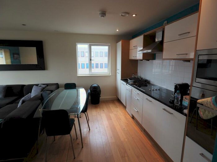 1 Bedroom Apartment To Rent In Dock Street, Hull, HU1
