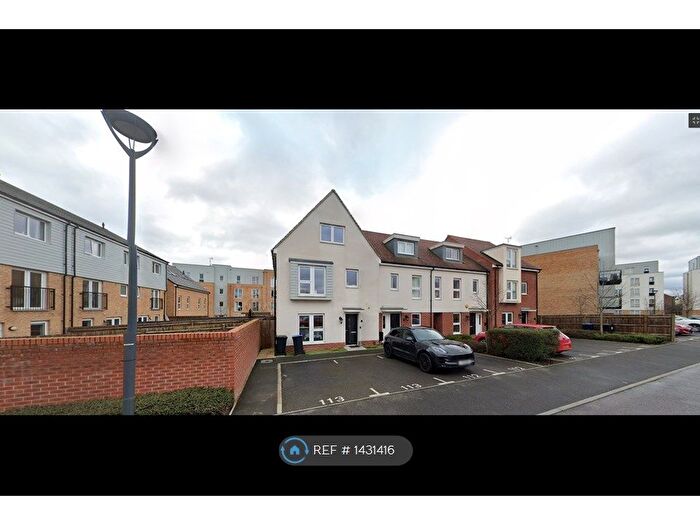 4 Bedroom End Of Terrace House To Rent In Hawker Drive, Addlestone, Surrey, KT15