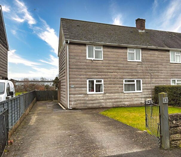 3 Bedroom Semi Detached House To Rent In Heol Tysant, Bridgend, CF31