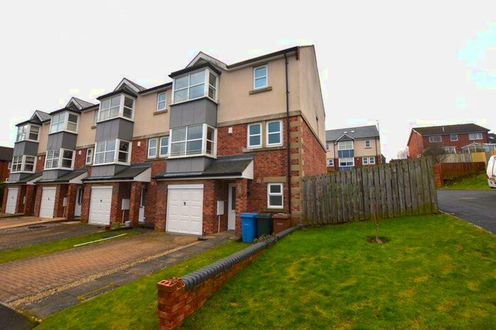 3 Bedroom Town House For Sale In Mart Field, Rothbury, NE65