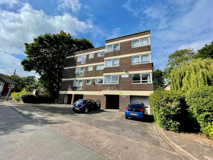 1 Bedroom Studio To Rent In Newton Park Court, Leeds, LS7