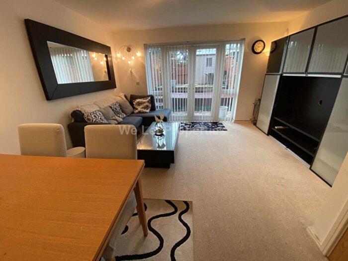 3 Bedroom House To Rent In Duke Street, Salford, M7