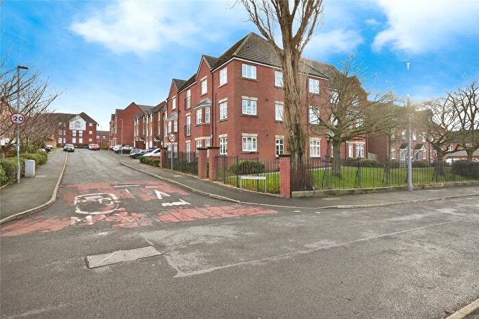 2 Bedroom Flat To Rent In Hardy Close, Dukinfield, SK16