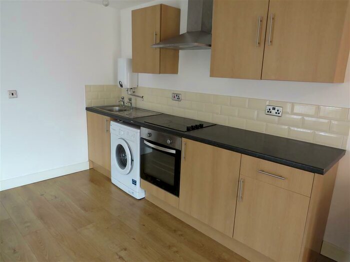 1 Bedroom Flat To Rent In Miln Road, Huddersfield, HD1