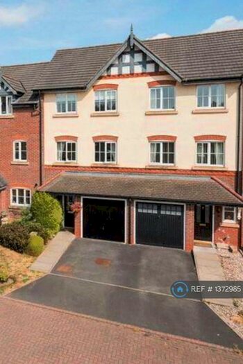 4 Bedroom Terraced House To Rent In Deane Court, Stapeley, Nantwich, CW5