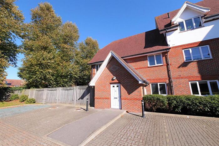 2 Bedroom Apartment For Sale In Blue Mountains, Wallingford, OX10