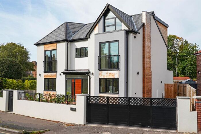 6 Bedroom Detached House For Sale In Circular Road, West Didsbury, M20