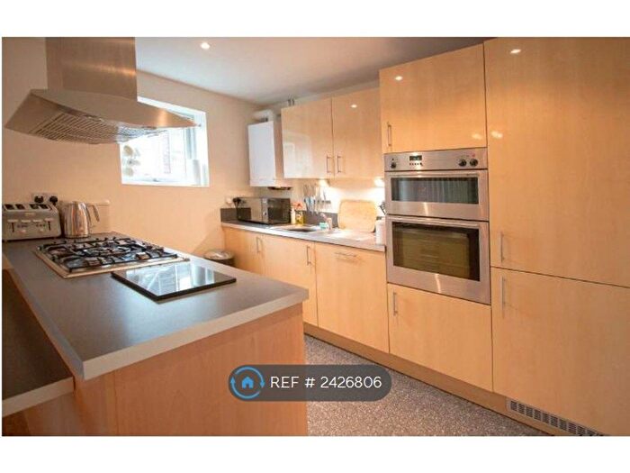 2 Bedroom Flat To Rent In Henrietta Chase, St. Marys Island, Chatham, ME4