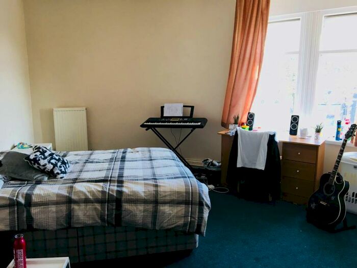 6 Bedroom House To Rent In Cathays Terrace, Cathays, Cardiff, CF24