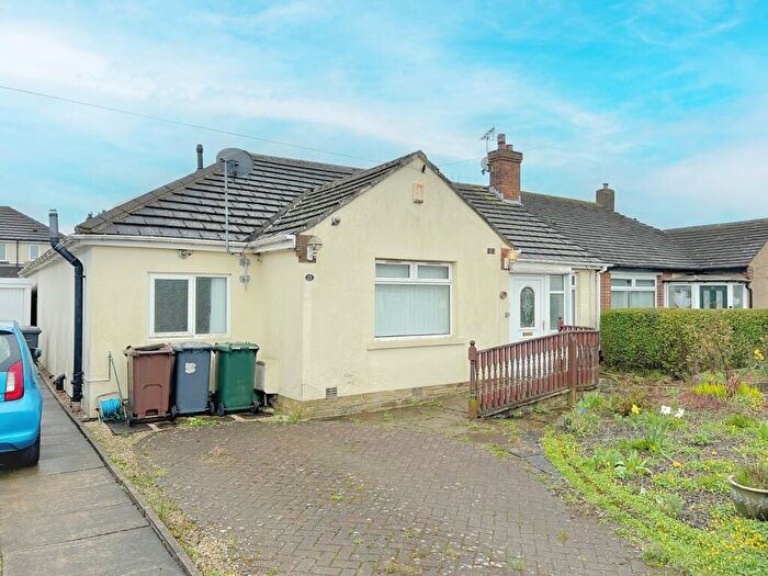 3 Bedroom Bungalow For Sale In Reevy Drive, Wibsey, Bradford, BD6