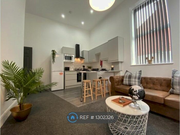 3 Bedroom Flat To Rent In Holmes Street, Liverpool, L8