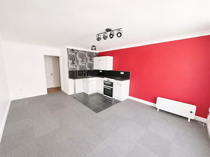 1 Bedroom Apartment To Rent In Gainsborough Court, Corby, NN18
