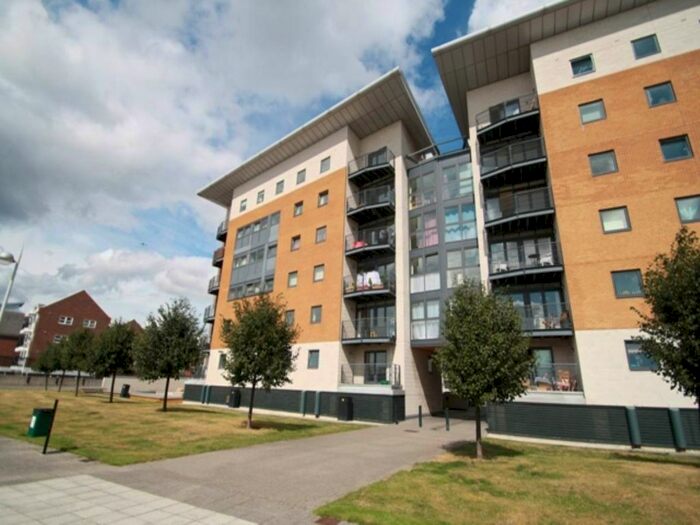 2 Bedroom Flat To Rent In Lowestoft Mews, London, E16