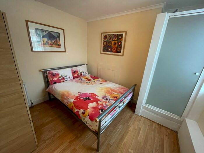Studio To Rent In Oakley Street, London, SW3