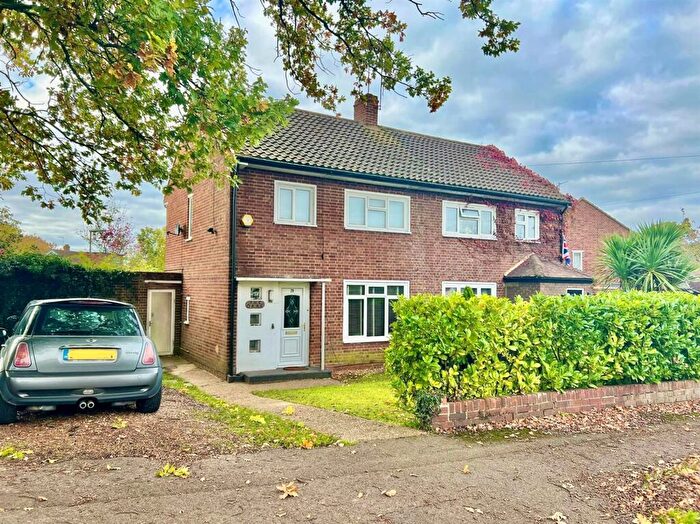 2 Bedroom Semi-Detached House To Rent In The Roundway, Claygate, KT10