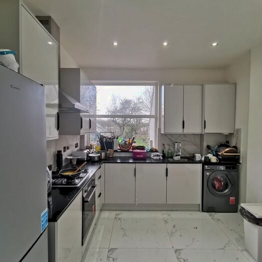 4 Bedroom Semi-Detached House To Rent In Parkside Way, Harrow, HA2