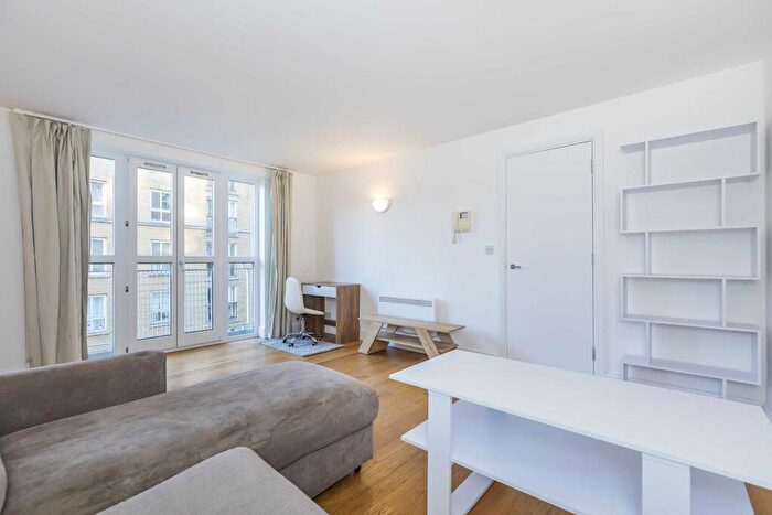 1 Bedroom Apartment To Rent In Commercial Road, Aldgate East, E1