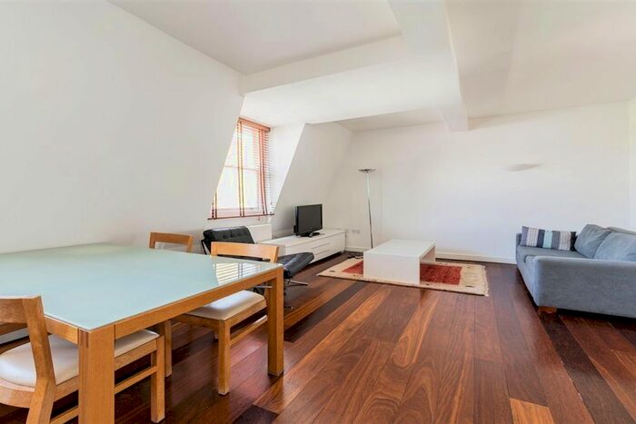 3 Bedroom Flat To Rent In Kempe Road, Queens Park, NW6