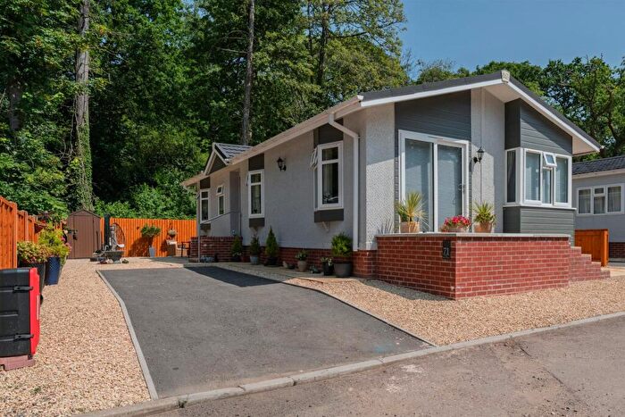 2 Bedroom Detached Bungalow For Sale In Woodland Park, Pontypool, NP4
