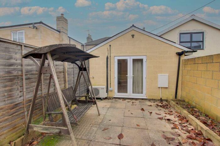 1 Bedroom Flat To Rent In Semington Road, Melksham, SN12