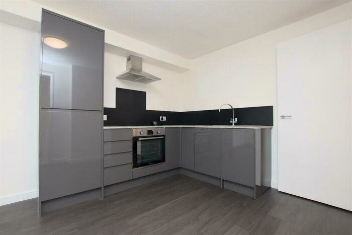 2 Bedroom Flat To Rent In Portland Place, Frome, BA11