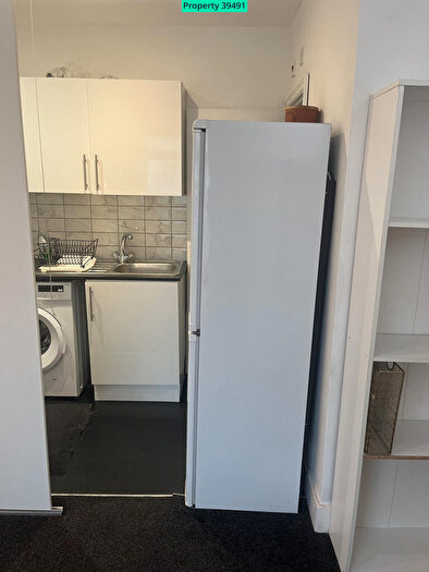 Studio To Rent In New Road, London, E4
