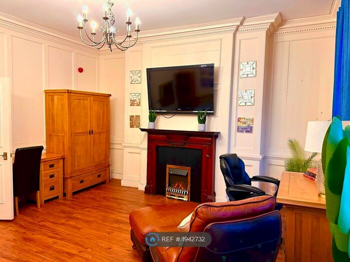 1 Bedroom Flat To Rent In London, London, W1D