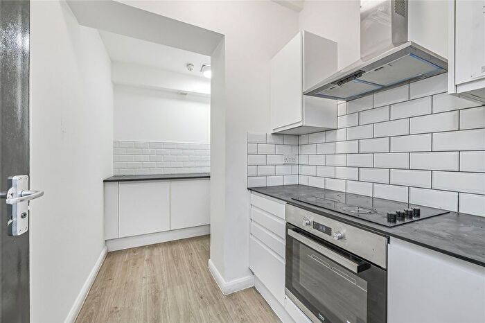 Studio To Rent In Coldharbour Lane, London, SW9