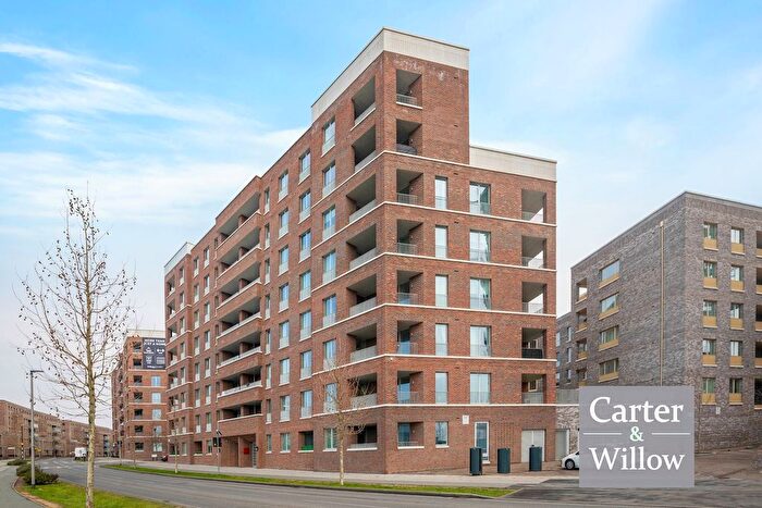 2 Bedroom Flat For Sale In Hamilton Mansions, Fielders Crescent, Barking, IG11