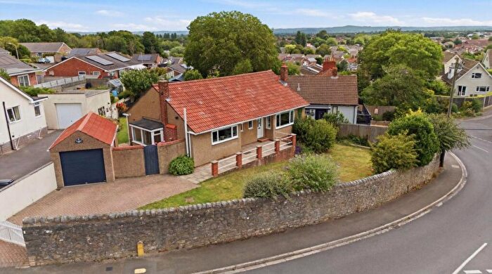 3 Bedroom Detached Bungalow For Sale In Lower Kewstoke Road, Worle, BS22