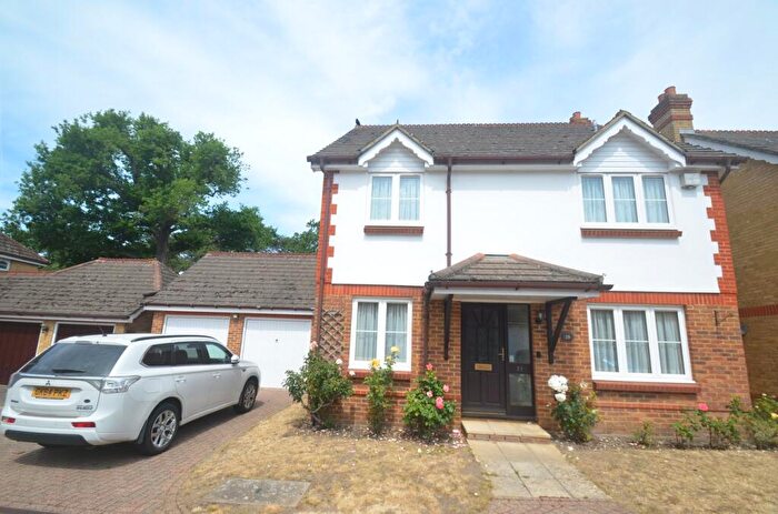 4 Bedroom Detached House For Sale In Postmill Close, Shirley, Croydon, CR0