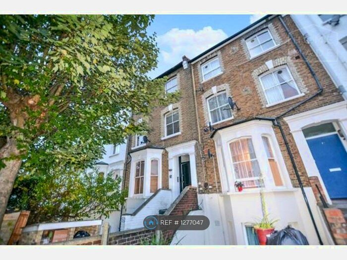 1 Bedroom Flat To Rent In Coningham Road, London W12