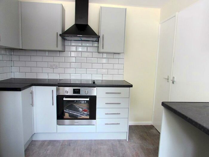 3 Bedroom Maisonette To Rent In Hampden Road, Maidenhead, SL6